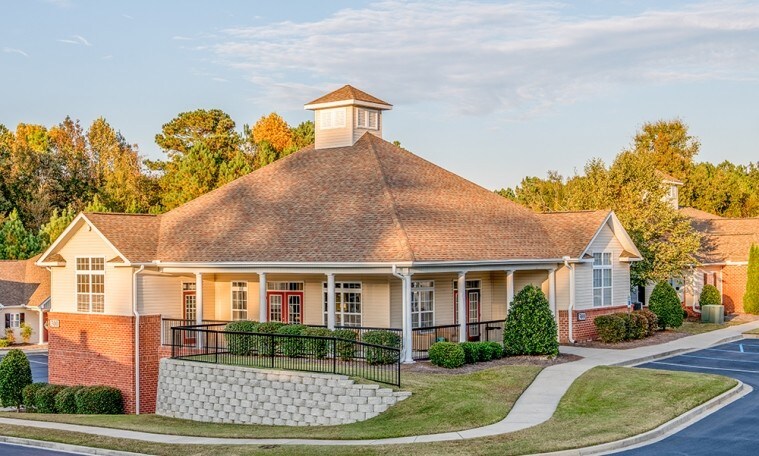 summers landing polo road exterior