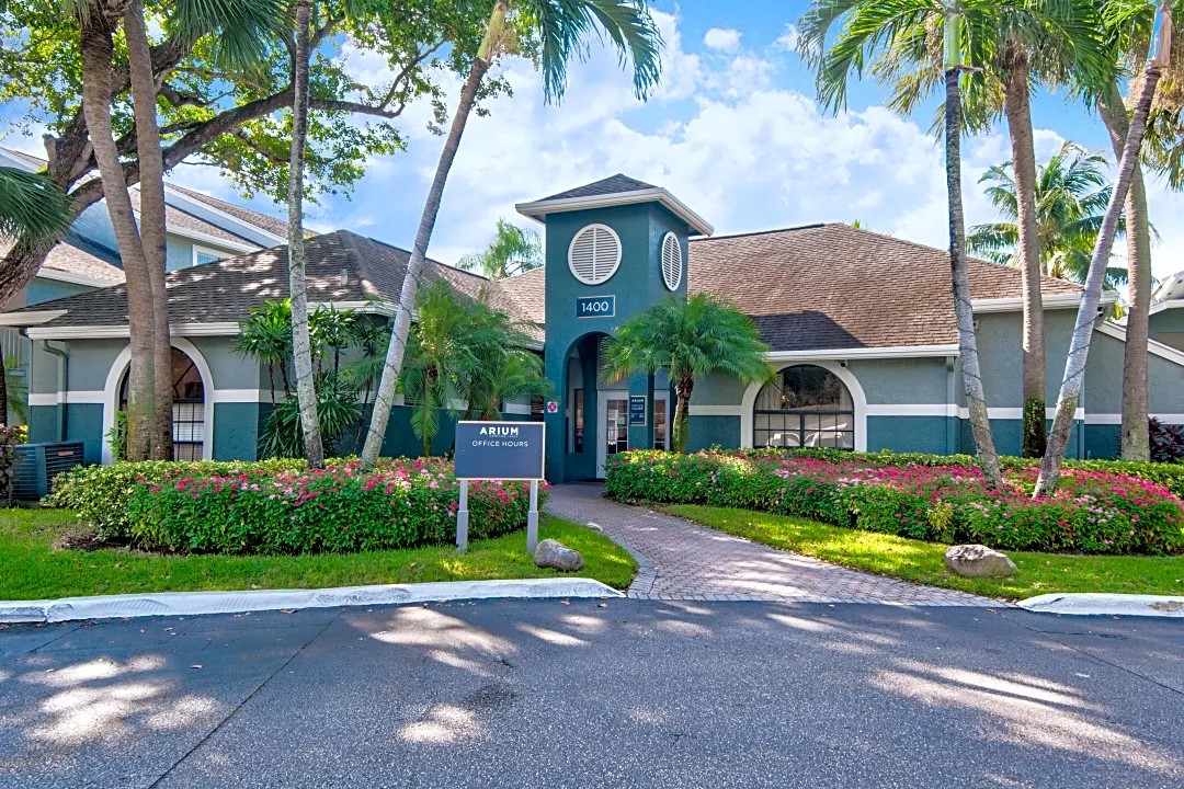 ARIUM Hampton Lakes multifamily residential property exterior